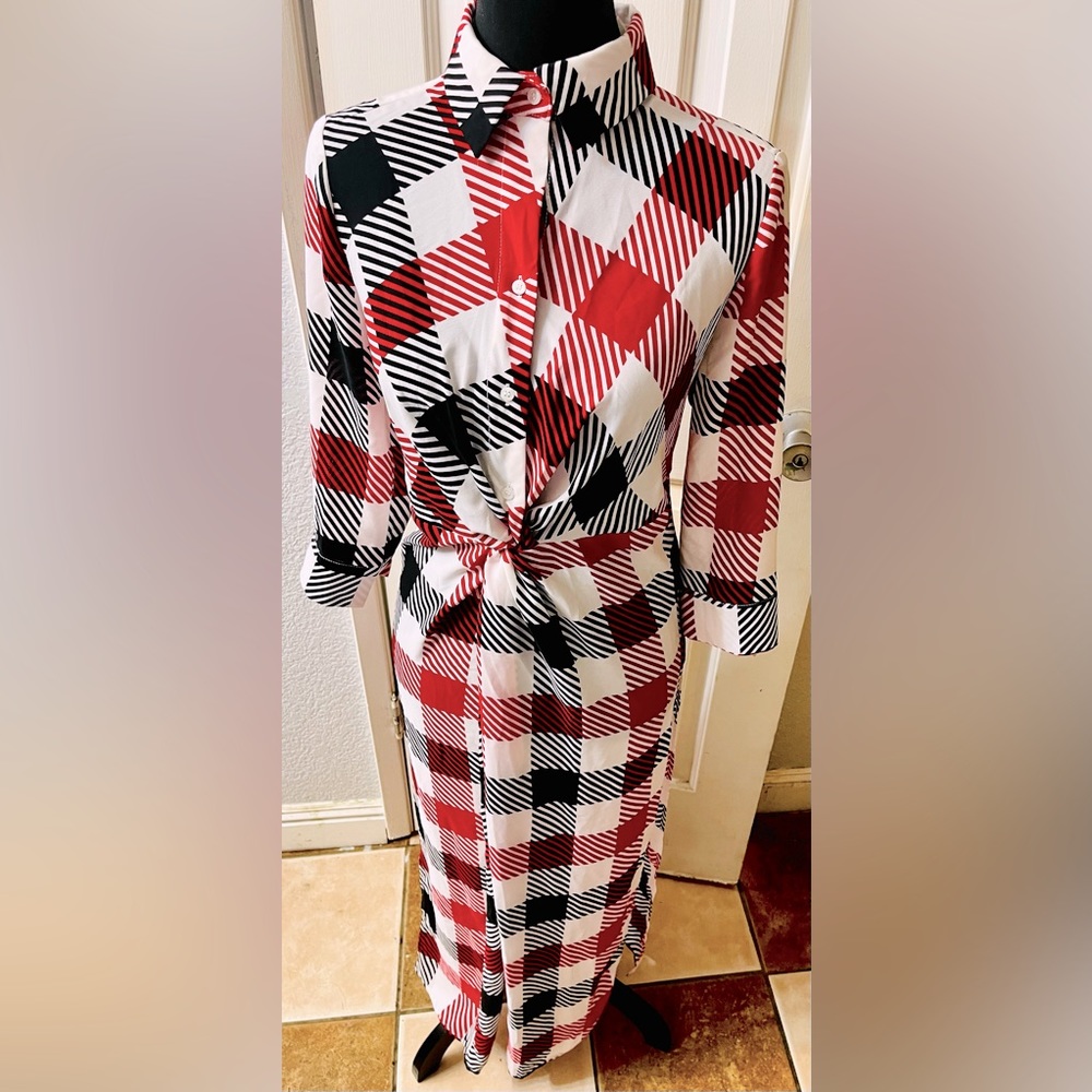 Trendy plaid blouse (NY&CO)